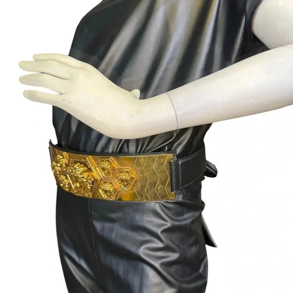 Rare Versace Limited Edition Medusa Bondage Leather Belt. main image 4